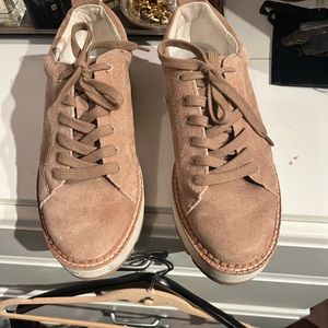 Dolce Vita platform sneaker shoe